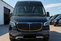 Mercedes Sprinter W907/W910 2018– Främre stötfångare med grill (Maybach) foto 2
