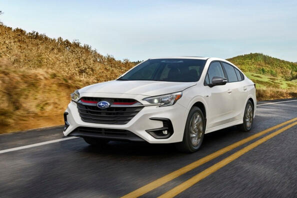 Subaru Legacy 2022: test av uppdaterade sedanen i 7:e generationen