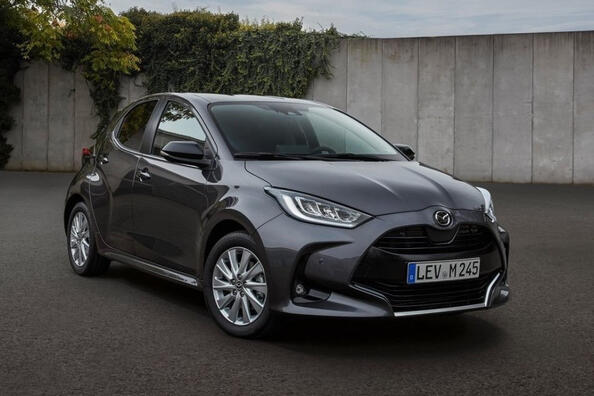 Subkompakt halvkombi: Mazda 2 Hybrid