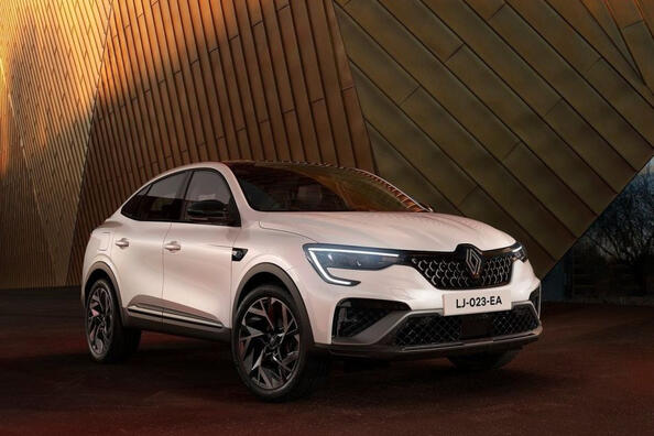 Recension av facelift-versionen av Renault Arkana 2023