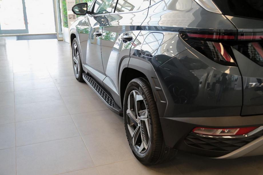 Hyundai Tucson NX4 2021– Sidosteg Shining Black (2 st, aluminium) Foto 2
