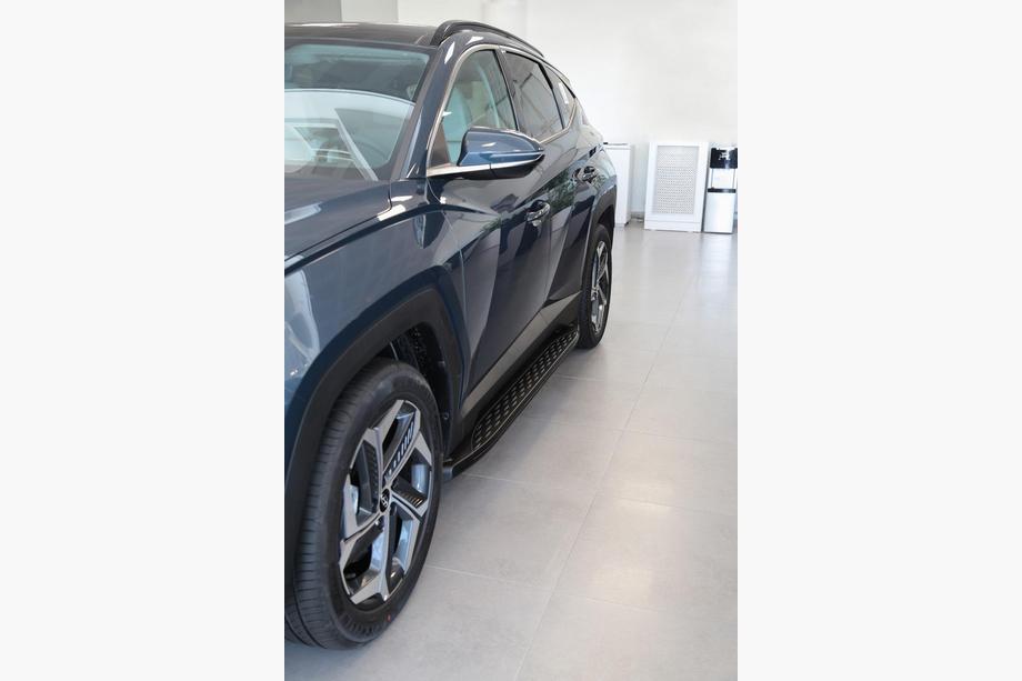 Hyundai Tucson NX4 2021– Sidosteg Shining Black (2 st, aluminium) Foto 3