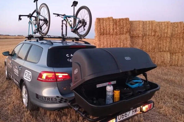 Lastbox för dragkrok: fördelar och egenskaper