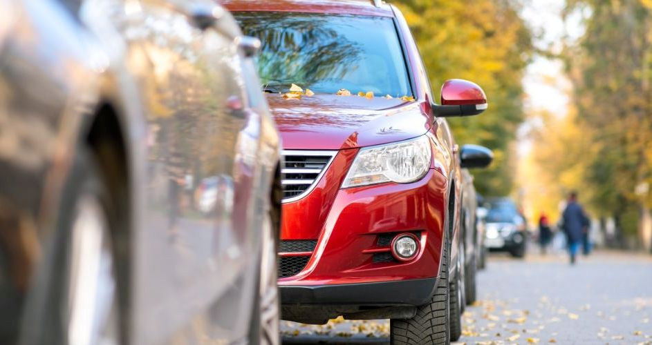 Förvara bilen utomhus: är det farligt?