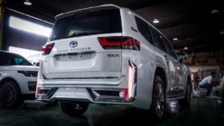 Toyota Land Cruiser 300 2021– VIP bodykit-sats foto 2