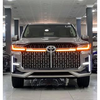 VIP bodykit-sats Toyota Land Cruiser 300 2021– foto 4