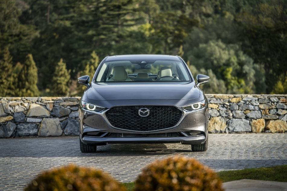 Recension av Mazda 3 Sedan i IV generationen