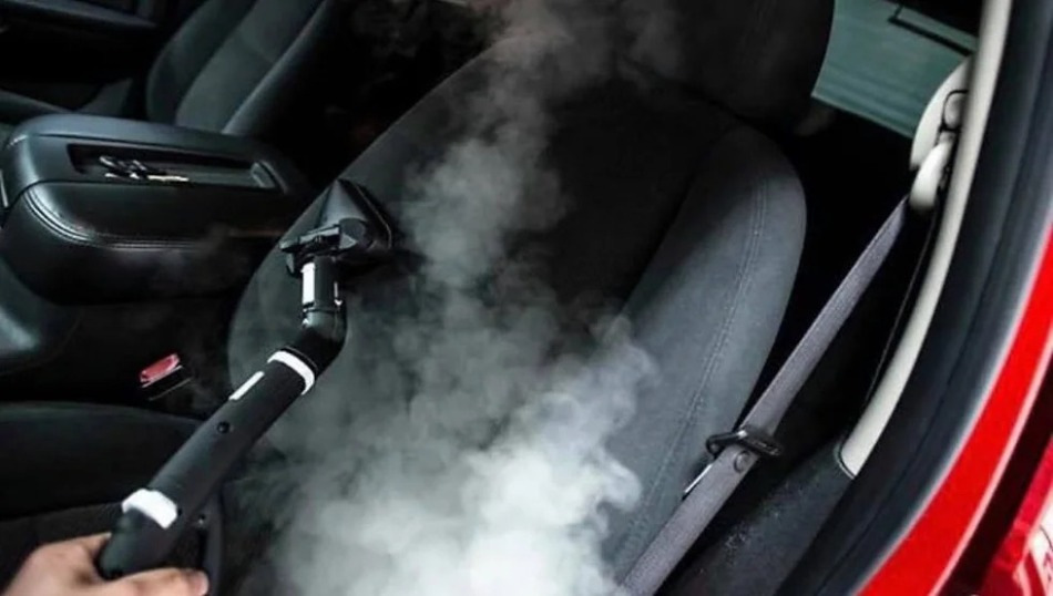 Ozonbehandling av bilen: tar bort obehagliga lukter