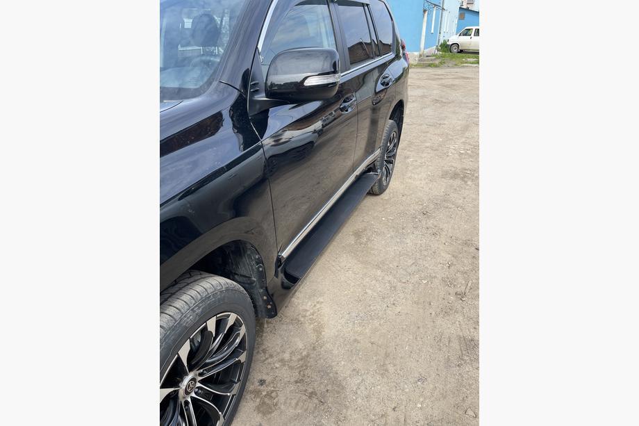 Lexus GX460 2009–2023 Sidosteg (2 st, aluminium) Svart färg (svart sidosteg) Foto 9
