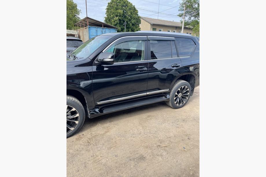 Lexus GX460 2009–2023 Sidosteg (2 st, aluminium) Svart färg (svart sidosteg) Foto 8