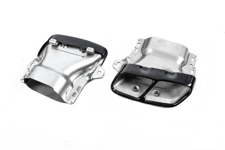 Mercedes CLA C117 2013–2019 Bakre diffuser Black (CLA45-design med avgasändrör) Foto 6