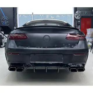 Bakre diffuser Black med avgasändrör Black (AMG63 Design)