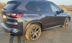 BMW X5 G05 2019–2026 Sidokjolspaket M-Sport/X5M 2018-2022 (2 st, för lackering) foto 1