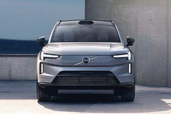 Volvo EX90 i test: ny standard för lyx och säkerhet