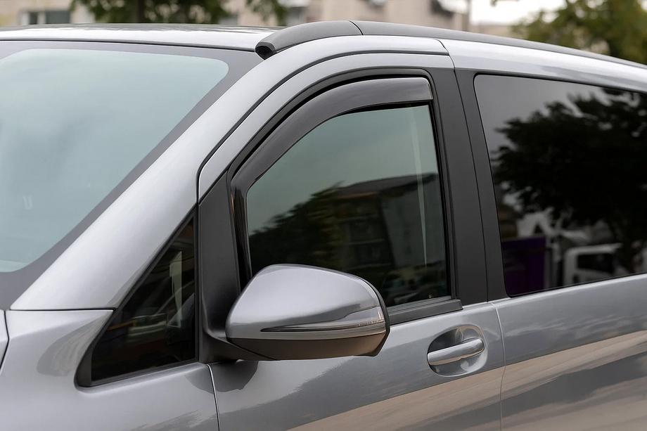 Mercedes Vito/V-klass W447 2014– Vindavvisare fönster, insticksmodell Niken Luxury (2 st) Image