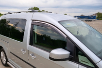 Volkswagen Caddy 2004–2010 Vindavvisare för sidorutor med kromlist Niken Luxury (2 st) foto 1