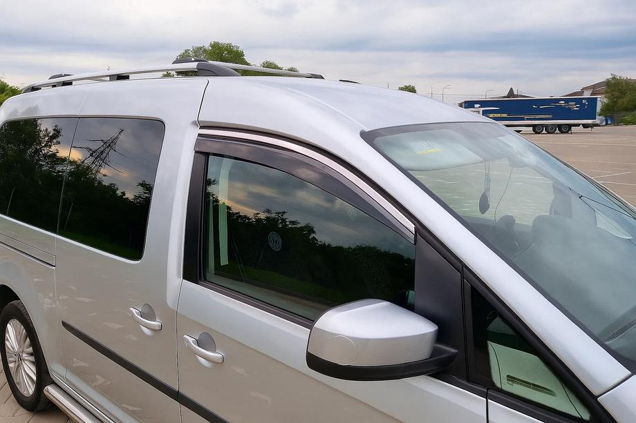 Volkswagen Caddy 2010–2015 Vindavvisare för sidorutor med kromlist Niken Luxury (2 st) Image