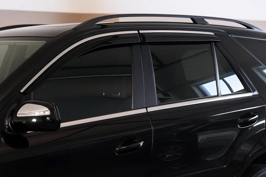 Mercedes ML W164 2005–2011 Vindavvisare med kromlist Niken Luxury (4 st) Image