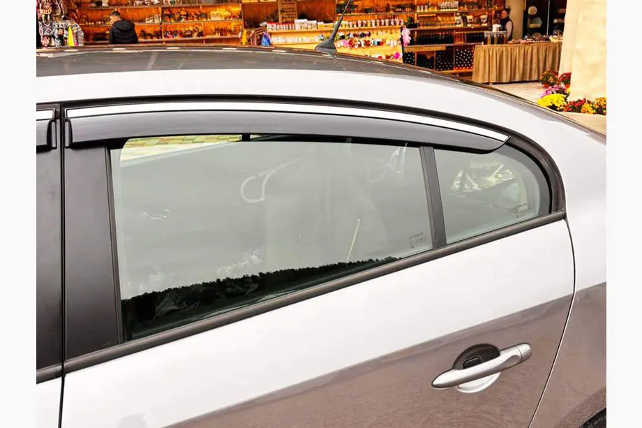 Renault Fluence 2009–2016 Vindavvisare med kromlist Niken Luxury (4 st) Foto 4