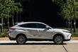 Test av Toyota Venza: modern hybridcrossover foto 3