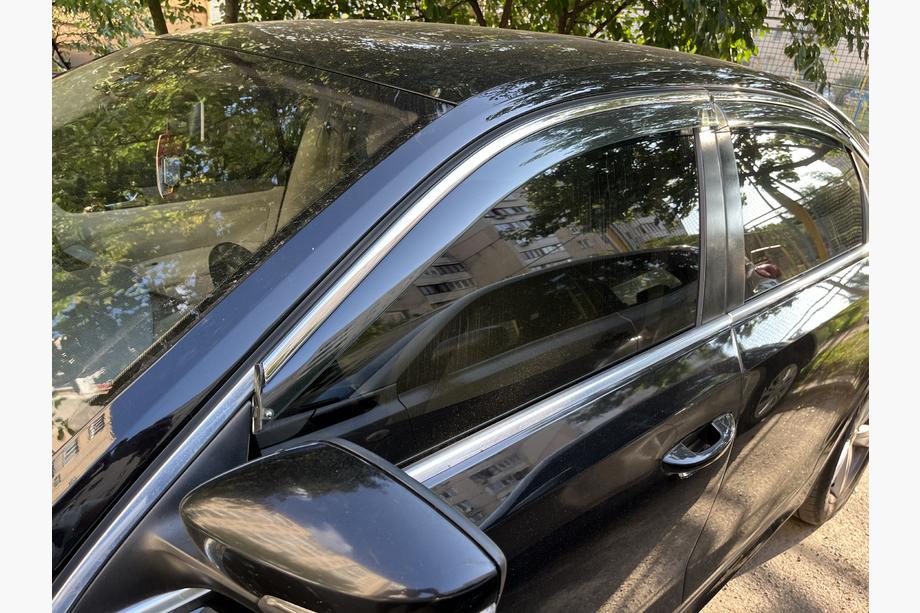 Volkswagen Passat B7 2012–2015 Vindavvisare för sidorutor med kromlist Niken Luxury (USA, 4 st) Image