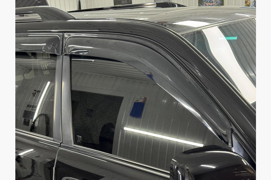 Lexus LX470 1998–2007 Fönstervindavvisare Niken Luxury (4 st) Image