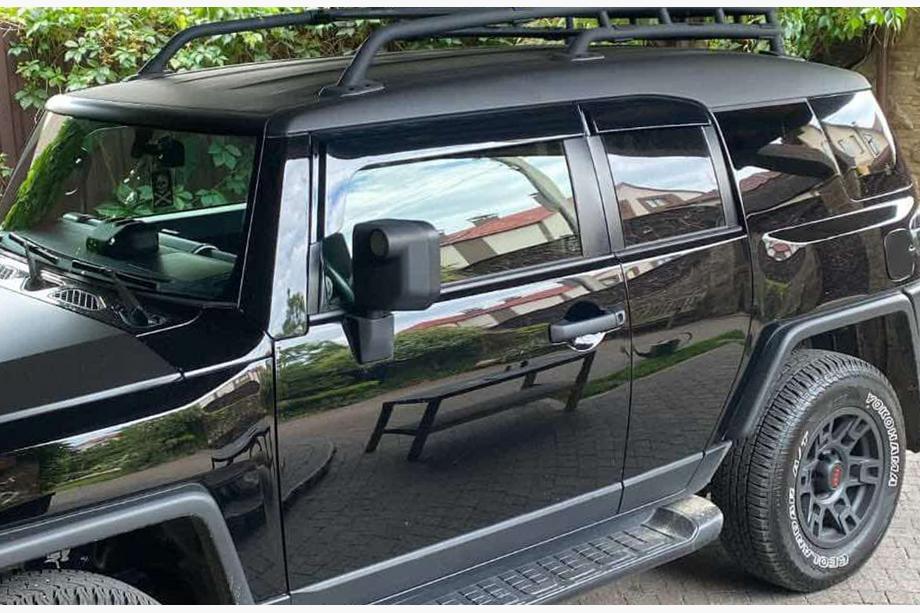 Toyota FJ Cruiser 2006–2022 Fönstervindavvisare Niken Luxury (4 st) Foto 1