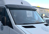 Mercedes Sprinter W906 2006–2018 Vindrutesolskydd V-3 (svart högglans, 5 mm) foto 1