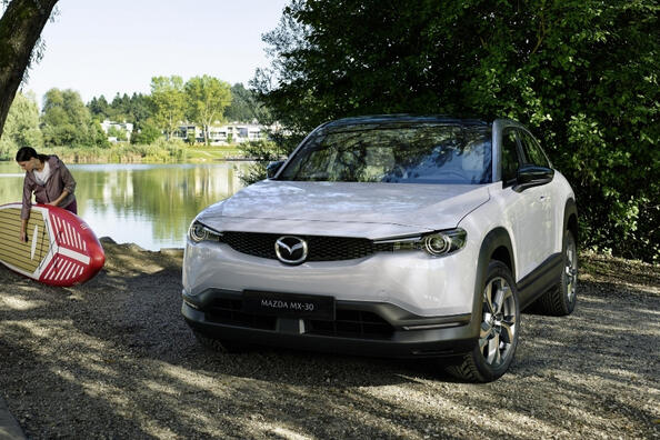 Test av Mazda MX-30: stilren och miljövänlig crossover