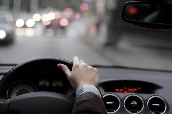 Bilvett: så beter du dig i trafiken och vid parkering