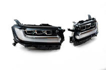 Toyota Land Cruiser 300 2021– Strålkastare fram foto 2