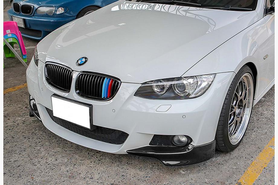 BMW 3-serien E92/E93 2006–2013 DPT främre läppsplitter (för M-Sport 2006-2010, blanksvart) Foto 1