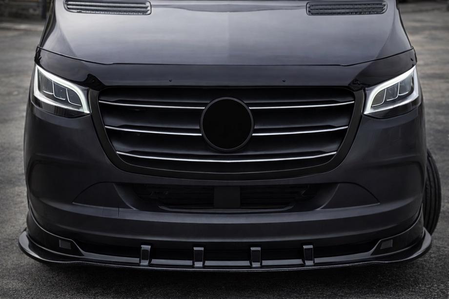 Mercedes Sprinter W907/W910 2018– DPT främre stötfångarläpp (svart högglans) Image