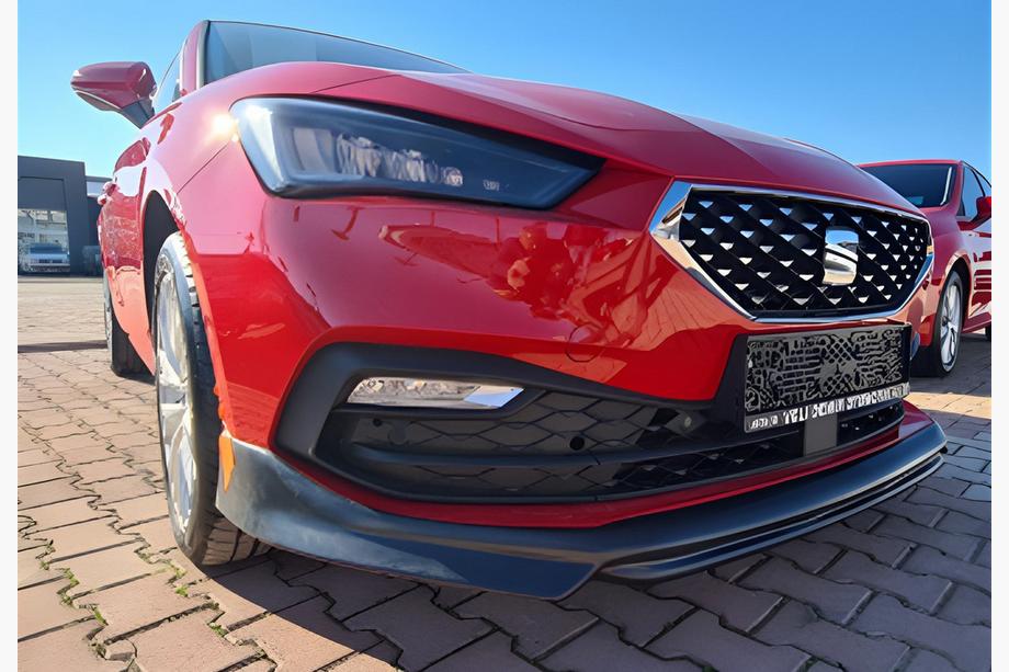Seat Leon 2020– Främre stötfångarläpp spoiler DPT V-1 (blank svart) Image