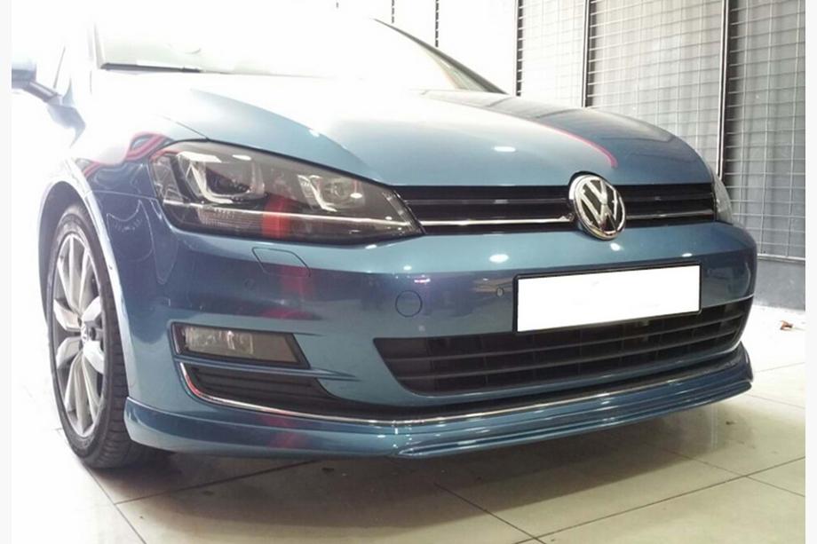 Volkswagen Golf 7/E-Golf 2012–2020 Frontlip DPT V-2 (för originalstötfångare, 2012-2017, blanksvart) Image