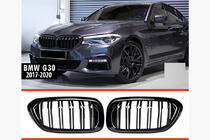 BMW 5-serien G30/G31 2017–2023 Njurgrillar M-Look (2017-2020, svart högglans) foto 4