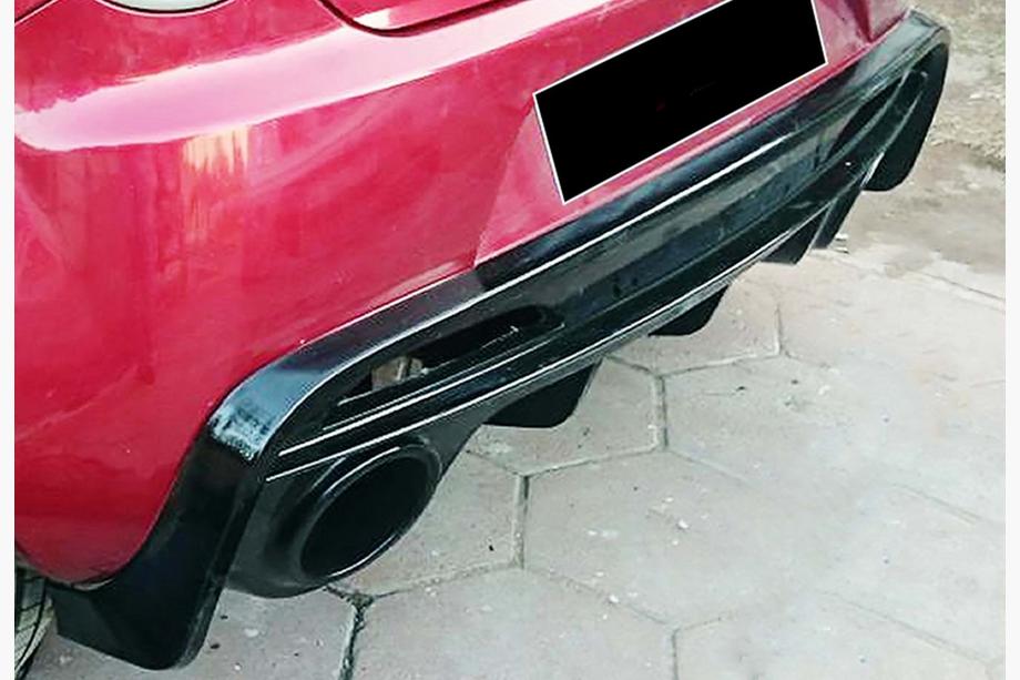 Alfa Romeo MiTo 2008–2018 Bakre diffusor DPT (svart högglans) Image