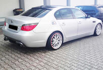 BMW 5-serien E60/E61 2003–2010 Bakdiffusor DPT (för M-5, svart högglans) foto 3