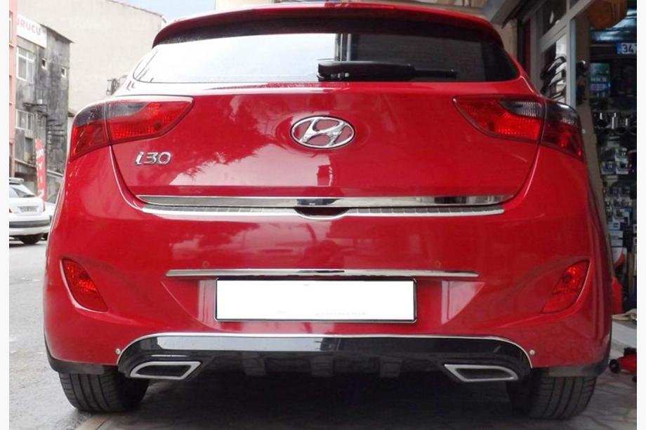 Hyundai I-30 2012–2017 Bakre diffuser DPT V-1 (blank svart) Image