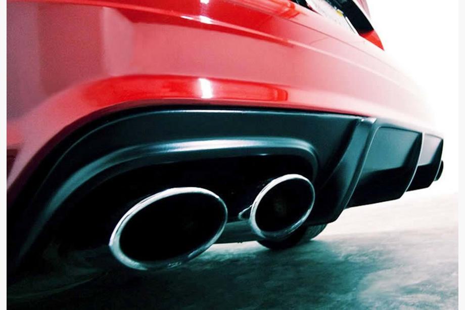 Mercedes C-klass W204 2007–2015 Bakre diffuser DPT (2007-2011, för AMG SD, blank svart) Image
