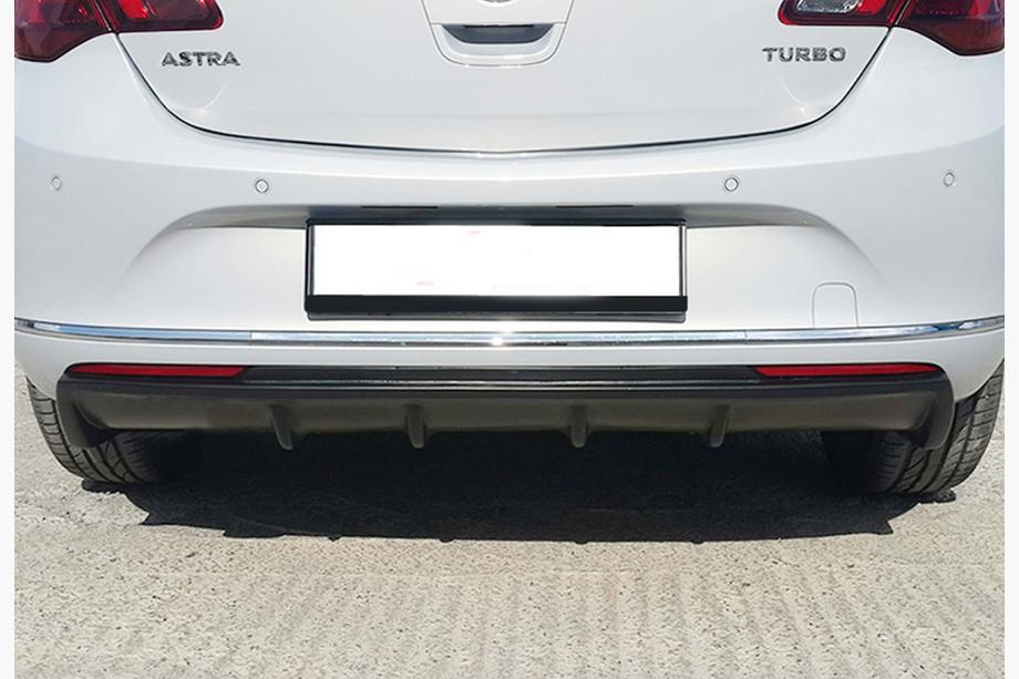 Opel Astra J 2009–2015 Bakre diffuser DPT V2 (2012-2015, HB, blank svart) Image