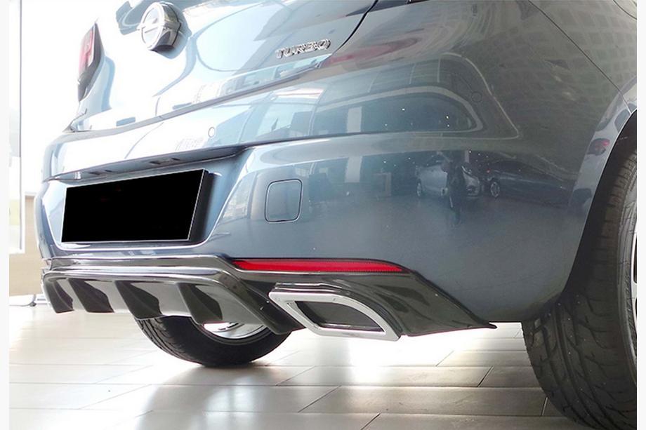 Opel Astra K 2016–2021 Bakre diffuser DPT V-2 (HB, svart högglans) Image
