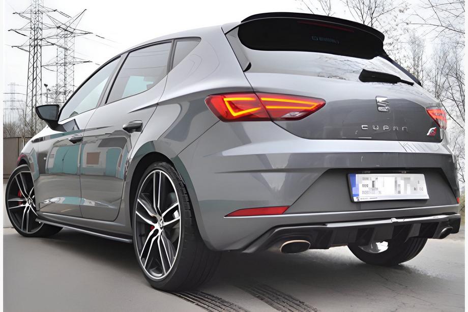 Seat Leon 2013–2020 Bakdiffusor DPT V-1 (2017-2020, svart högglans) Image