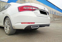 Skoda Superb 2015–2024 Bakre diffusor DPT V-2 (blank svart) foto 3