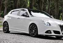 Alfa Romeo Giulietta 2010–2020 DPT sidokjolar (blank svart) foto 1