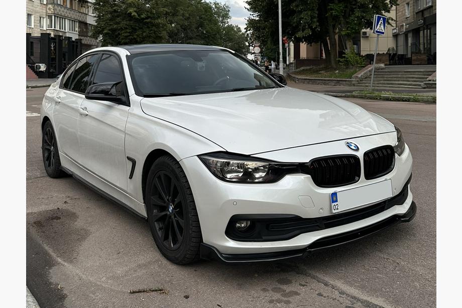 BMW 3-serien F30/F31 2012–2019 Sidokjol-förlängare DPT (för Base sidokjolar, blanksvart) Foto 3