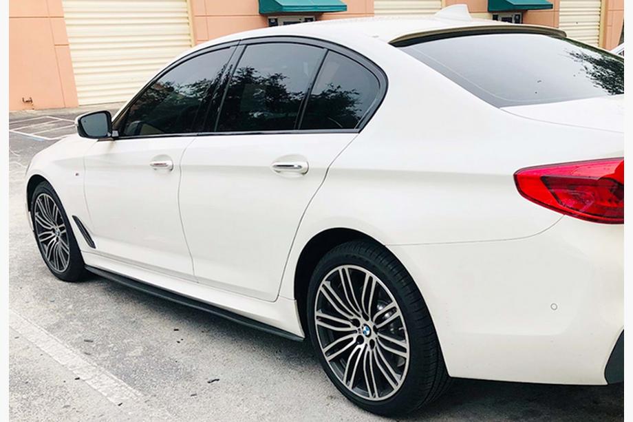 BMW 5-serien G30/G31 2017–2023 DPT V-1 tröskelförlängare (för M-Sport/M5 trösklar, svart högglans) Foto 2