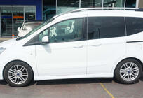 Ford Courier 2014–2023 DPT sidokjolar (blank svart) foto 2