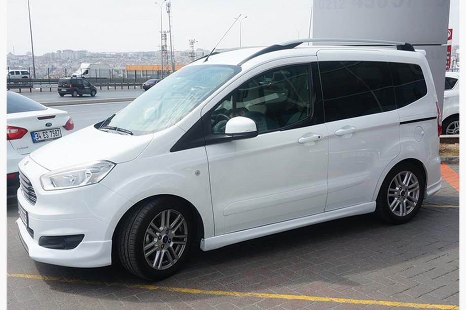 Ford Courier 2014–2023 DPT sidokjolar (blank svart) Image