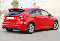 Ford Focus III 2011–2017 DPT sidokjolar (SD, 2015-2017, svart högglans) foto 3